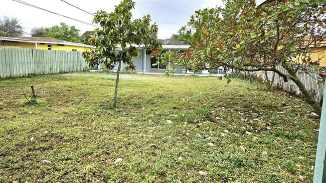 Foto del edificio - 123 SW 68th Ave