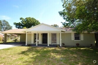 Building Photo - 615 Sarita St