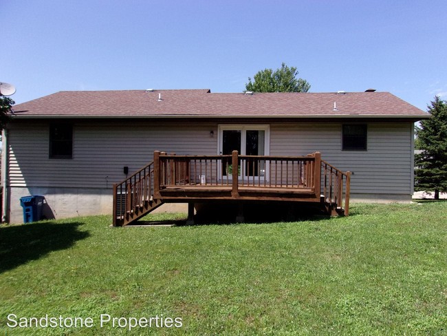 Building Photo - 1823 Cedar Ridge Rd