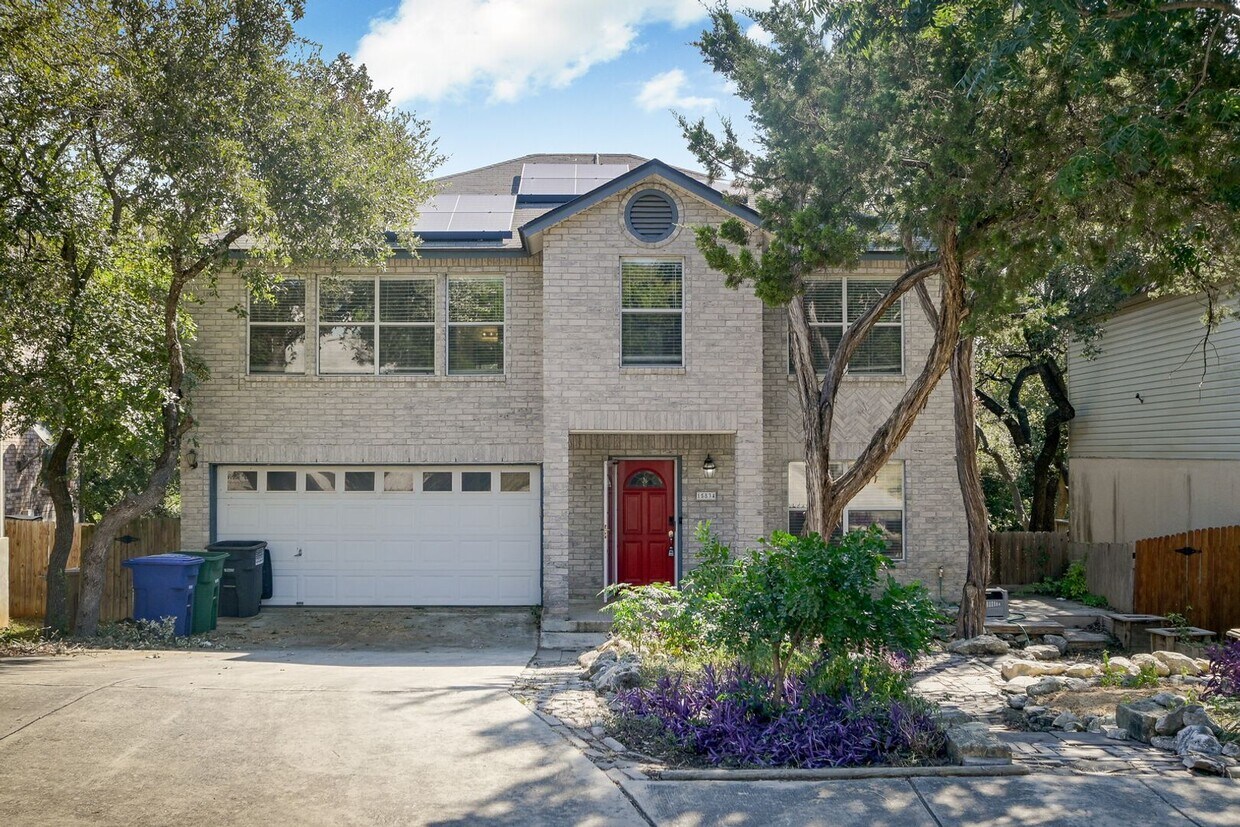 Primary Photo - Charming 2 story home!!