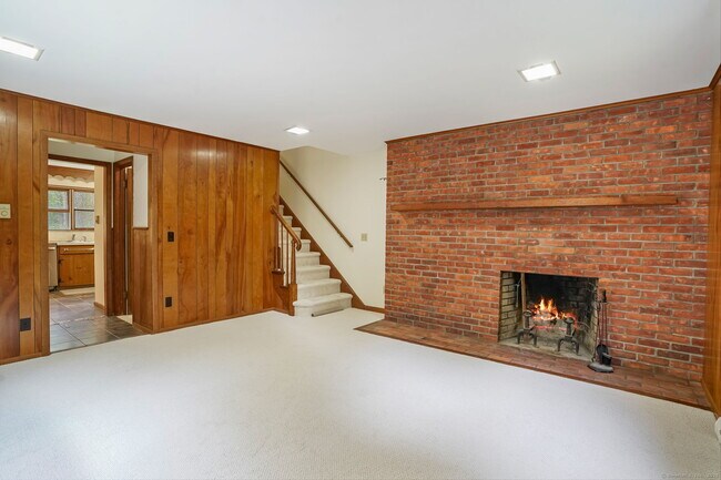 Foto del edificio - 35 Deacon Abbott Rd