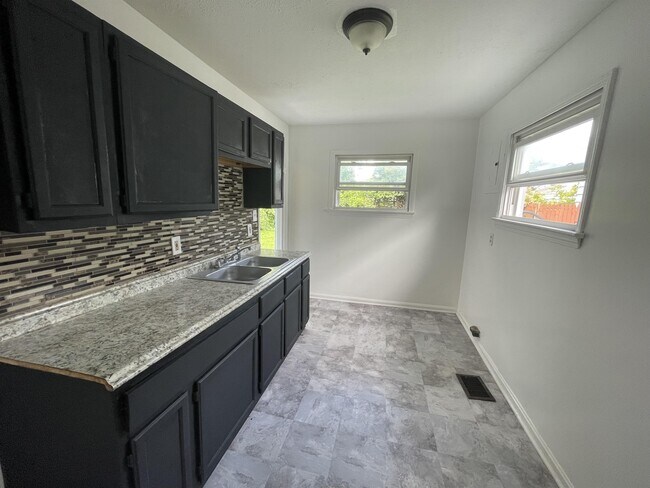 Foto del edificio - 4816 E 173rd St