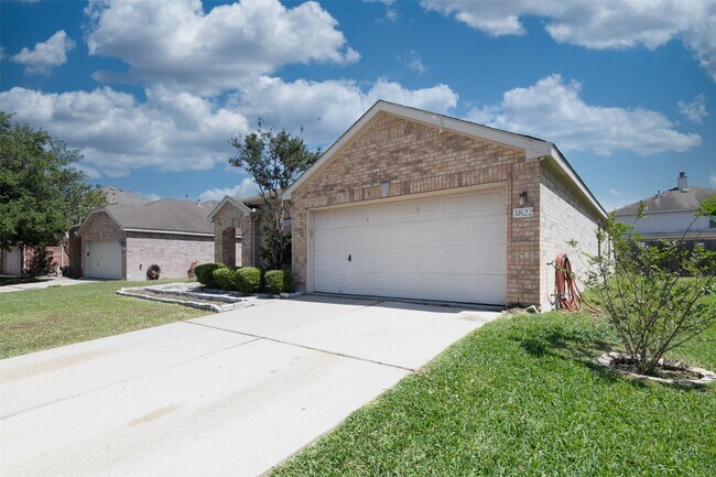 Foto del edificio - 3822 Clobourne Crossing Ln