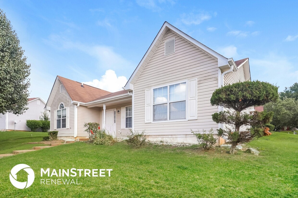 Primary Photo - 10608 Pecan Ln