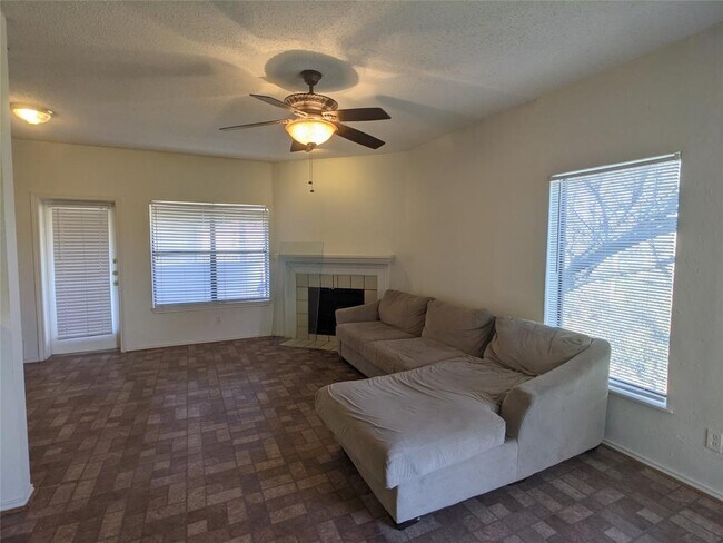 Building Photo - 7340 Skillman St