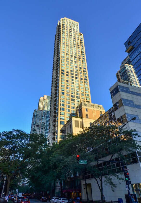 Primary Photo - 25 E Superior St