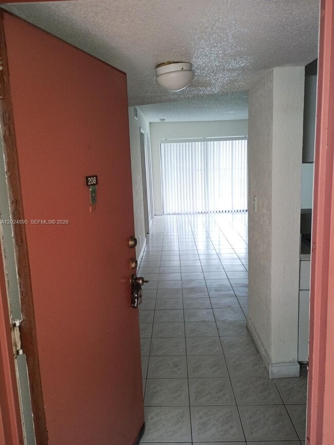 Foto del edificio - 3399 Foxcroft Rd