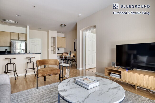 Foto del edificio - 8500 Pershing Dr