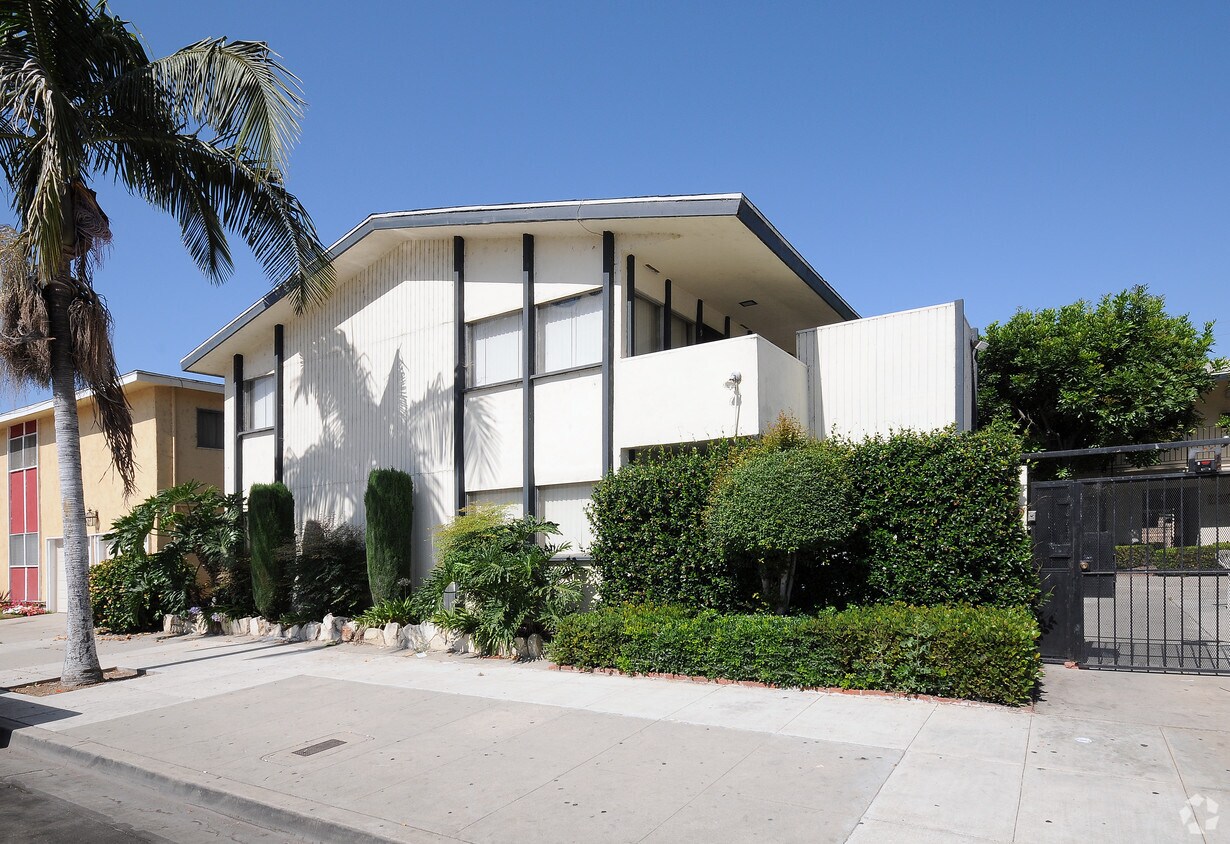 Building Photo - 6351 Linden Ave