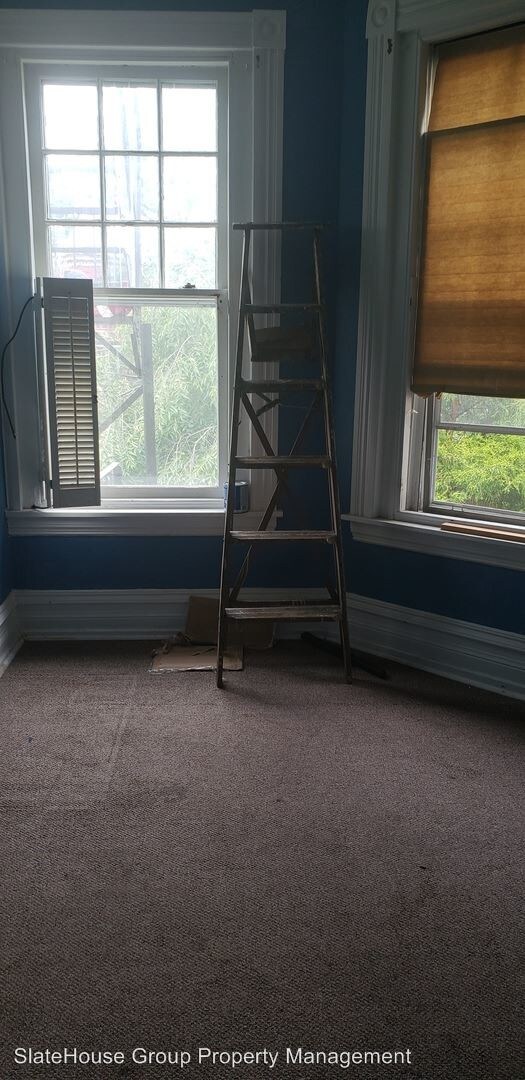 Foto del edificio - 557 Centre Ave