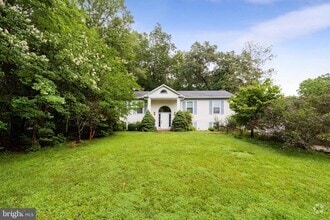 Building Photo - 11821 Sinclair Ln
