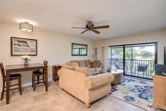 Building Photo - 9000 Jacaranda Ln