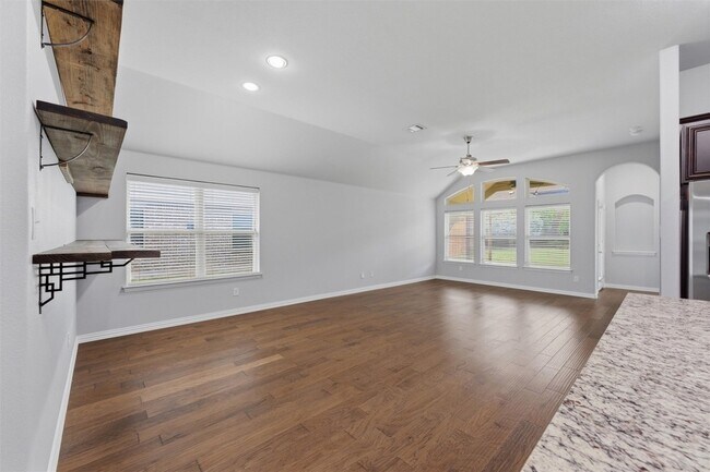 Foto del edificio - 453 Rockaway Dr