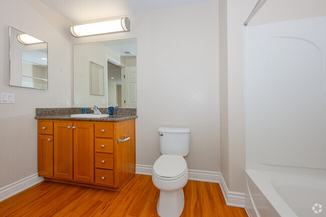 2BR-2BA-1,040SF-Carpet-Second Bathroom - Six1Five