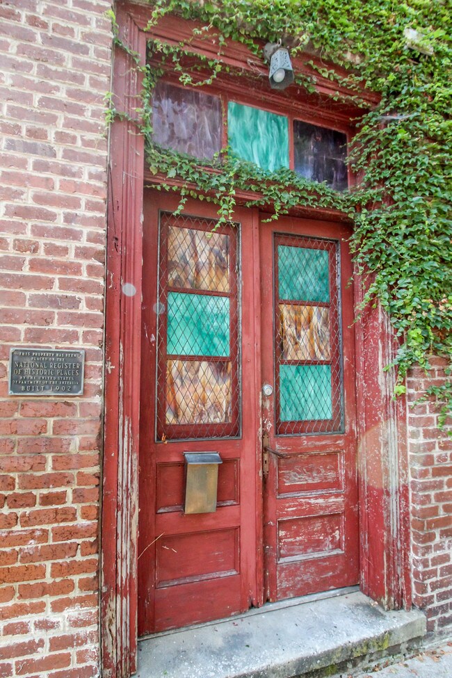 Building Photo - 244 Deaderick Ave