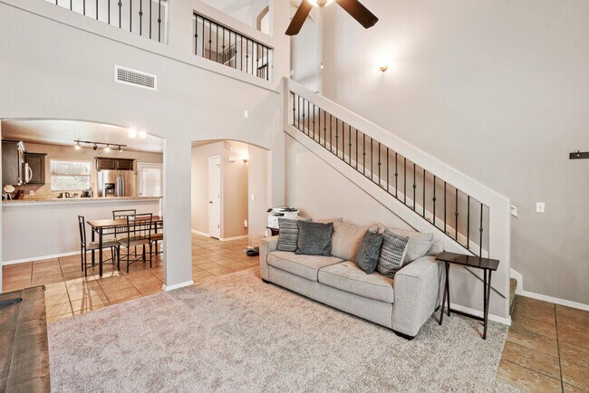 Foto del edificio - 5905 Redstone Mesa Ct