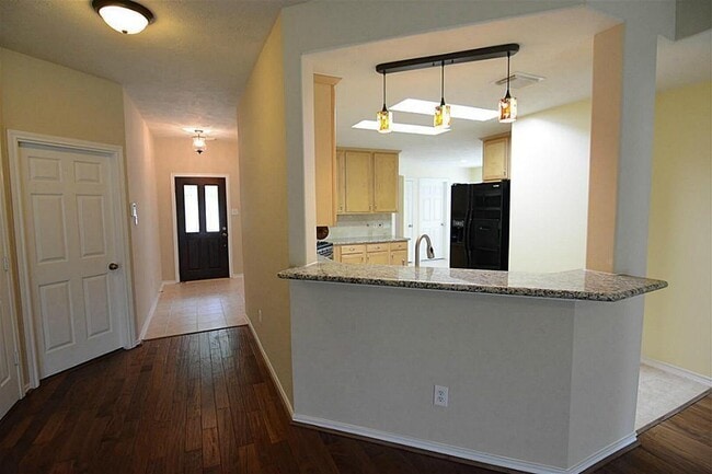 Building Photo - 20927 Auburn Ridge Ln