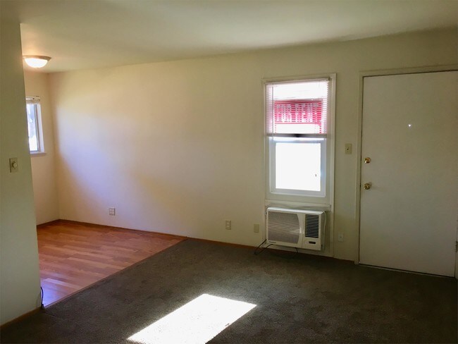 Building Photo - 5479 Carlson Dr