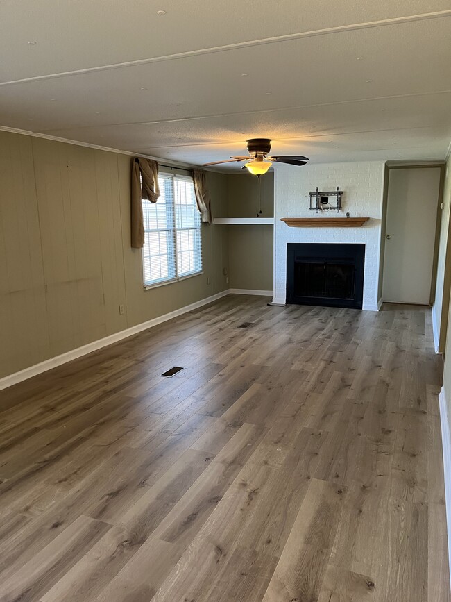 Living room with fireplace - 2215 Wildcat Creek Rd