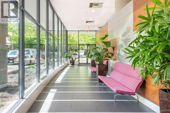 Photo du bâtiment - 928-2928 Beatty St