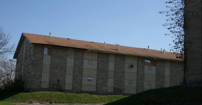 Building Photo - High Land Apartments