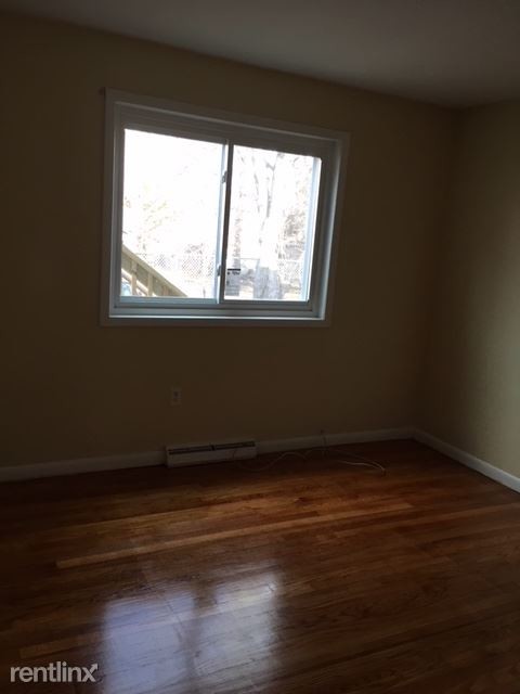 Building Photo - 2 br, 1 bath  - 215 Fairfield St Apt L1
