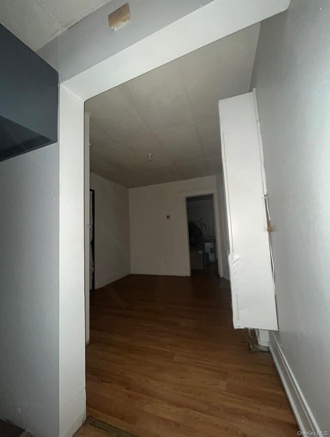 Building Photo - 30 E Main St