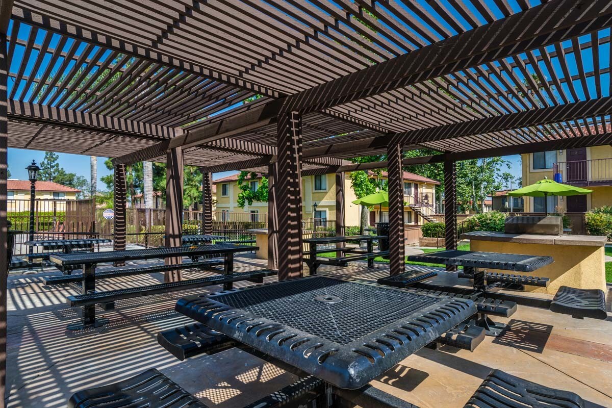 Apartment in Riverside - Studio, 1 Bath, $1130 Apartment in Riverside - Studio, 1 Bath, $1130