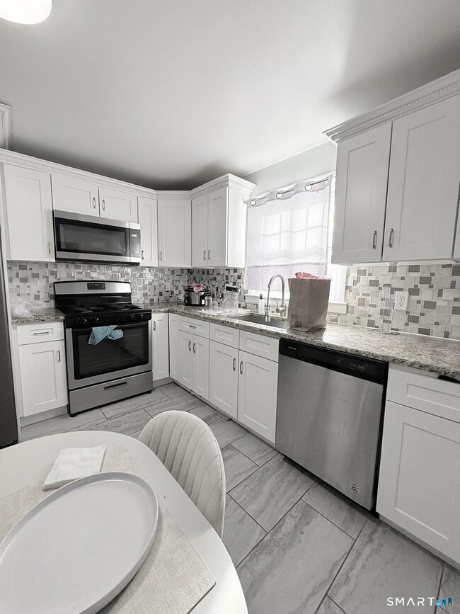 Foto del edificio - 243 Sunshine Cir