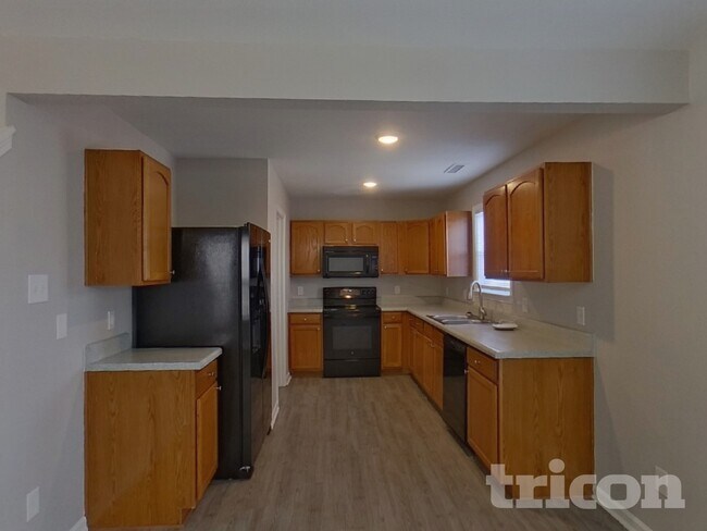 Foto del edificio - 927 Littleton Dr