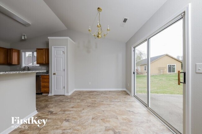 Building Photo - 489 Camden Ridge Dr