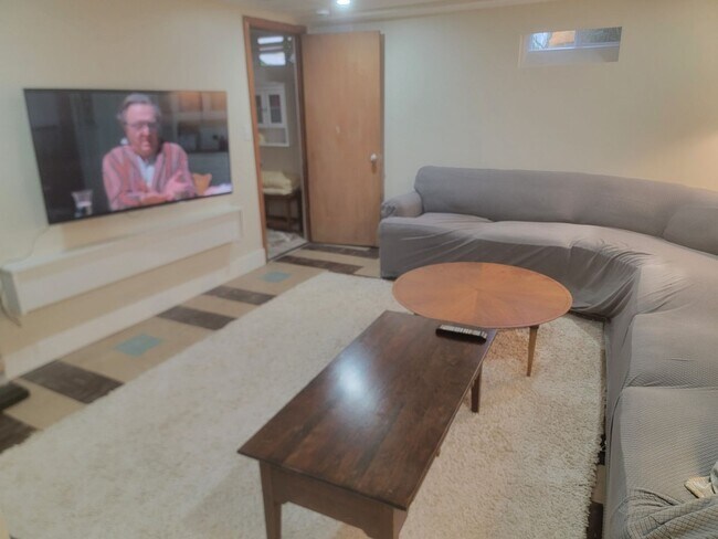 Building Photo - 46 Gilbert St