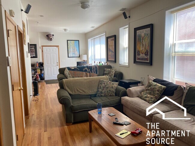 Foto del edificio - 1446 N Leavitt St