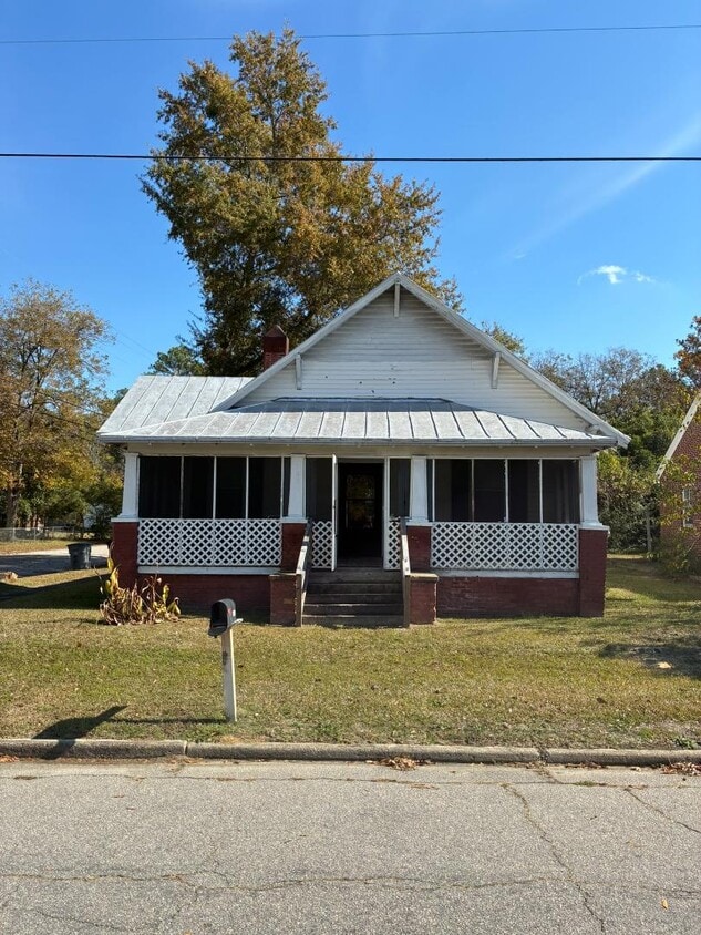 Foto principal - 1301 Branch St