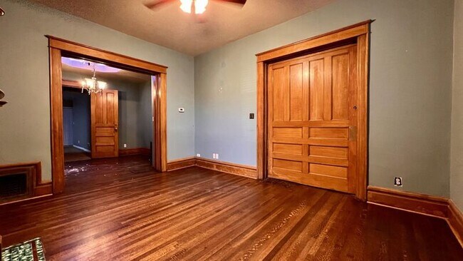 Foto del edificio - 1757 Vine St