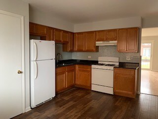 Primary Photo - 7887 W 79th St