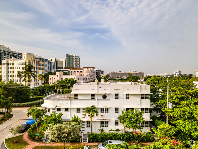 Building Photo - Flamingo Apartments