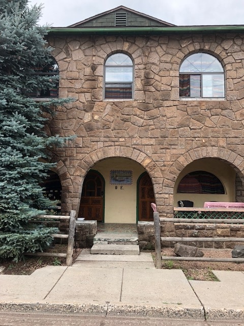 Building Photo - 9 E Phoenix Ave