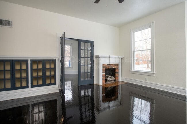 Building Photo - 169 S Belmont St