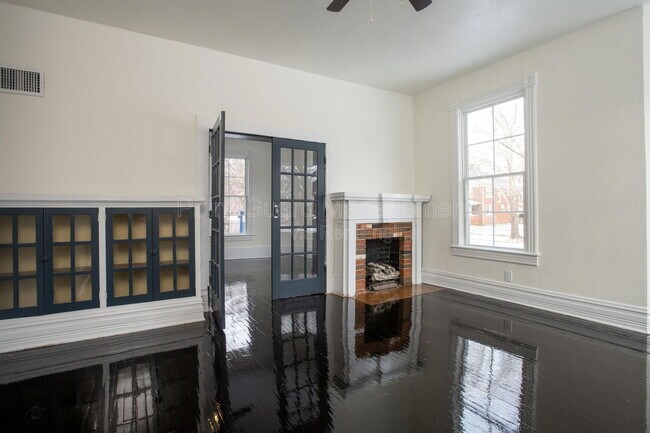 Foto del edificio - 169 S Belmont St