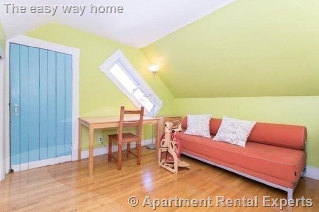 Building Photo - Inman Sq 2+ BR - Modern Kitchen