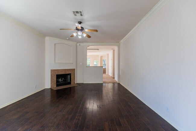 Foto del edificio - 509 Foxford Run Dr