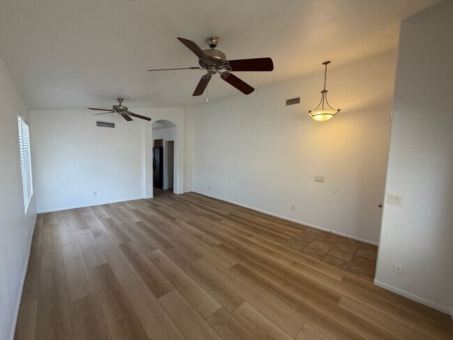 Building Photo - 1225 N 159th Dr