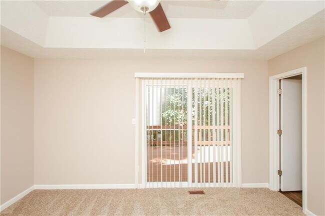 Foto del edificio - 3876 Welham Green Ct