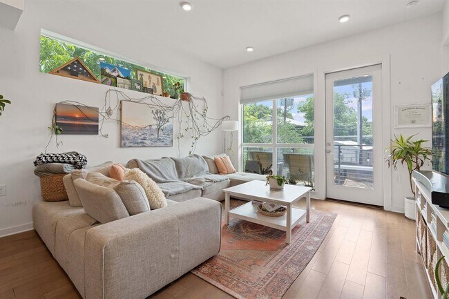 Foto del edificio - 207 W Johanna St