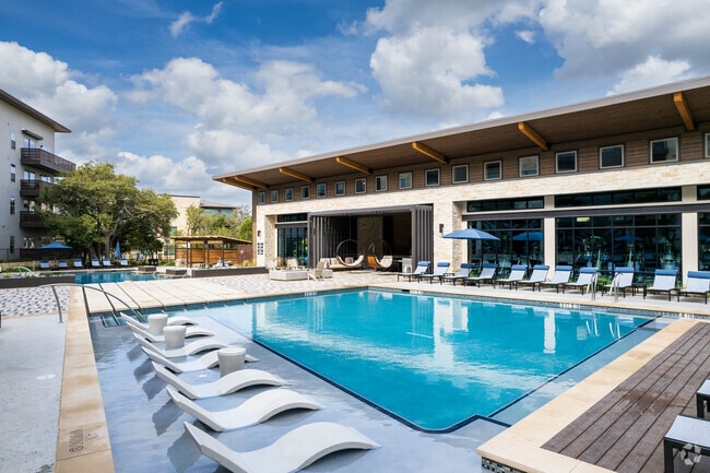 Piscina - Astra Avery Ranch