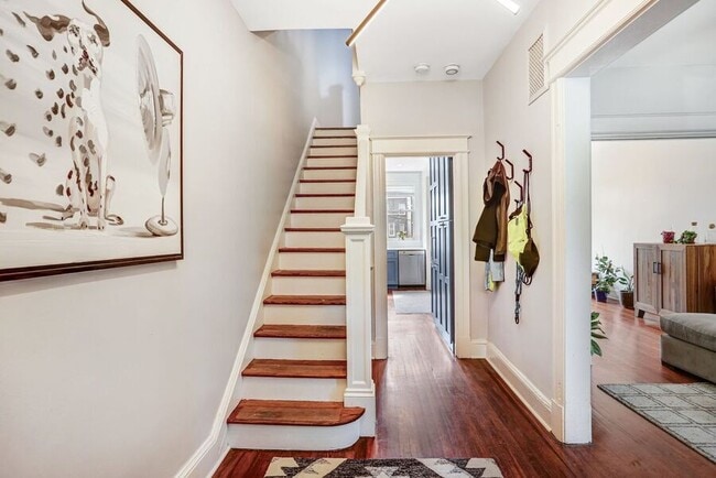 Foto del edificio - 1133 4th St NE