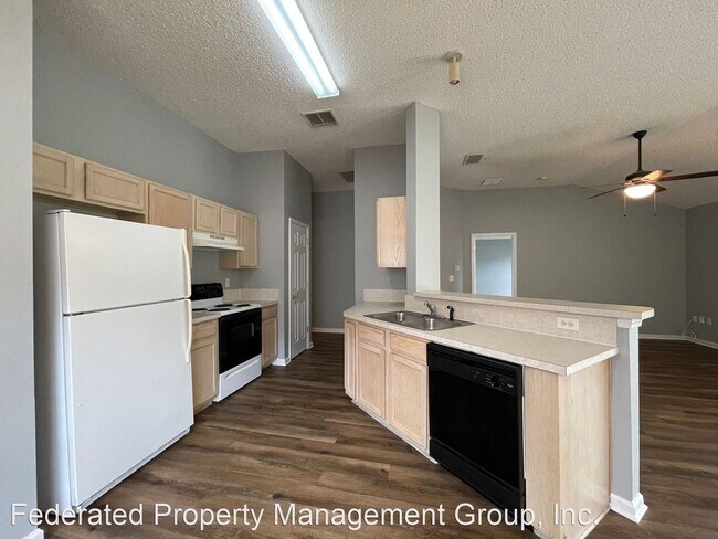 3 br, 2 bath House - 8057 LEAFCREST DRIVE photo'