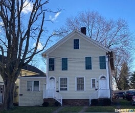 Building Photo - 230 Main St