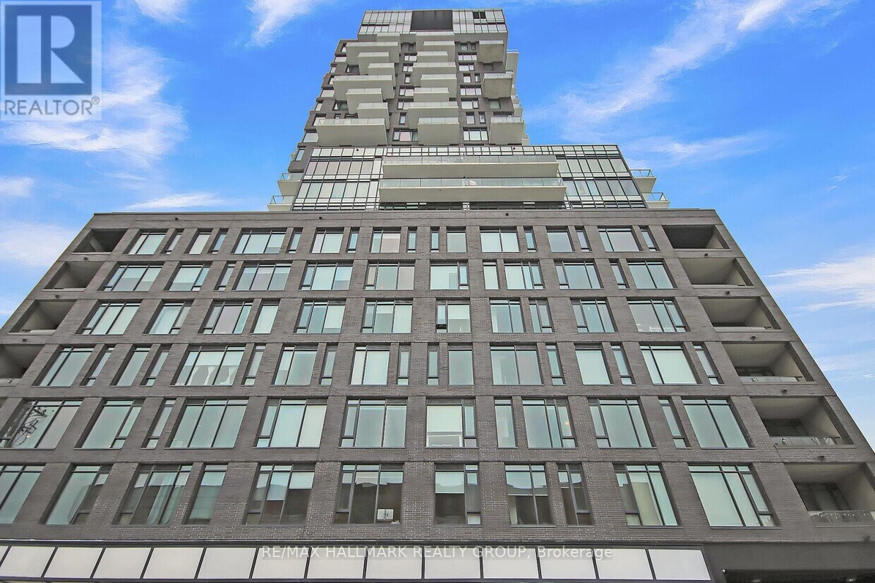 Primary Photo - 203-203 Catherine St